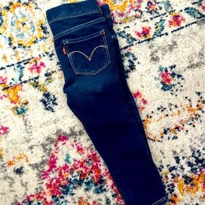 Toddler girl Levi jeggins